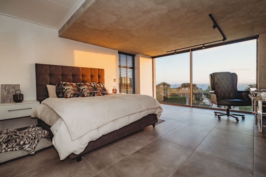 4 Bedroom Property for Sale in Herolds Bay Western Cape